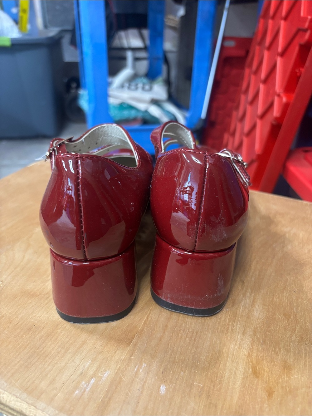 Size 37 red heels - Picture 4 of 5